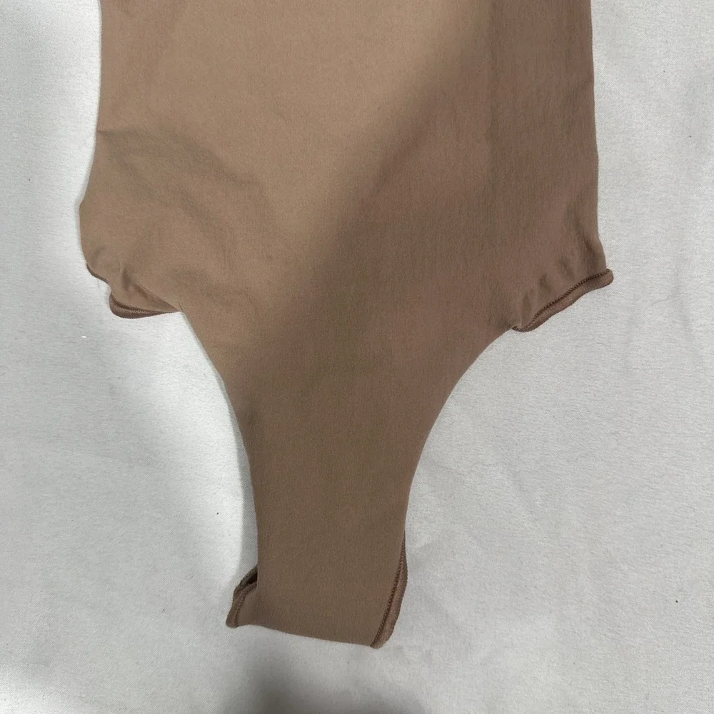 NWT $36 SKIMS [ XXS 2XS ] Seamless Sculpt‎ High-Waisted Thong Sienna #7071